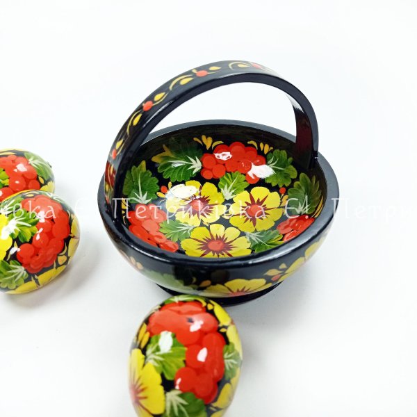Кошик з трьома писанками (Великодній) з жовтими квітами