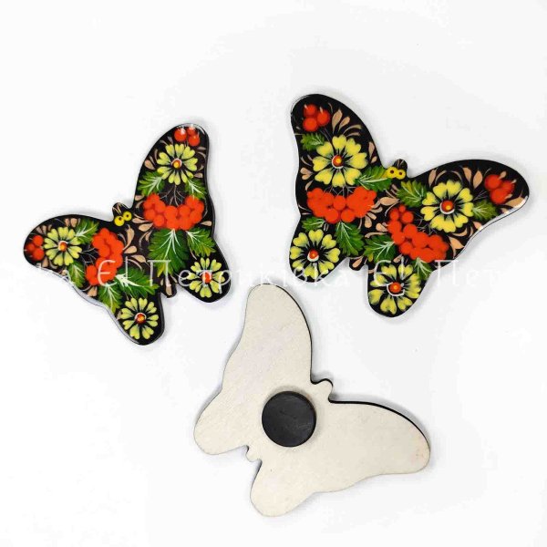 Магнит с Петриковской росписью "Бабочка С глазами" (ширина 9 см)