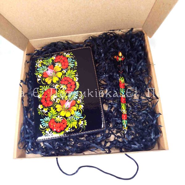 Подарунковий набір з Петриківським розписом "Блокнот із ручкою". Подарункова упаковка