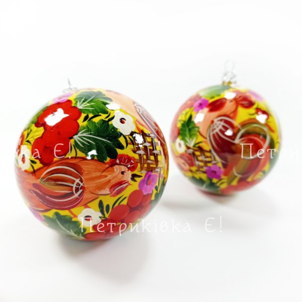 Ялинкова куля з Петриківським розписом "№9 з лелеками, півником та курочкою"