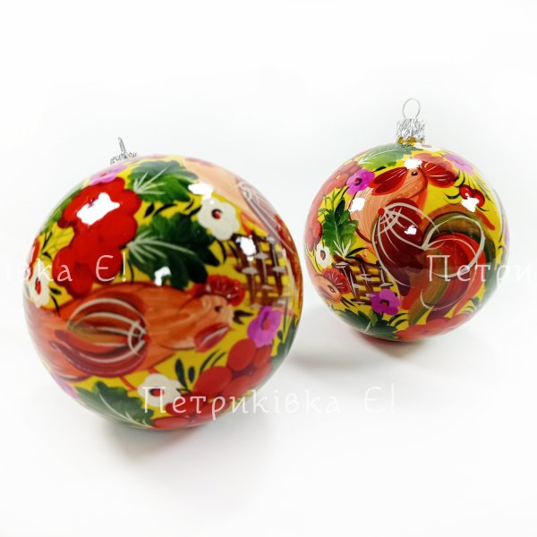 Ялинкова куля з Петриківським розписом "№9 з лелеками, півником та курочкою"